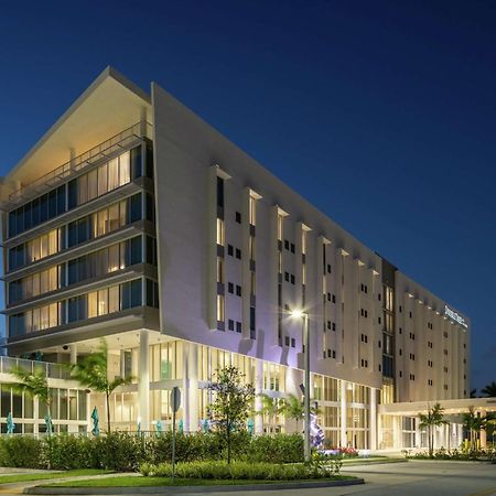 Hotel Doubletree By Hilton Miami Doral à Sweetwater Extérieur photo