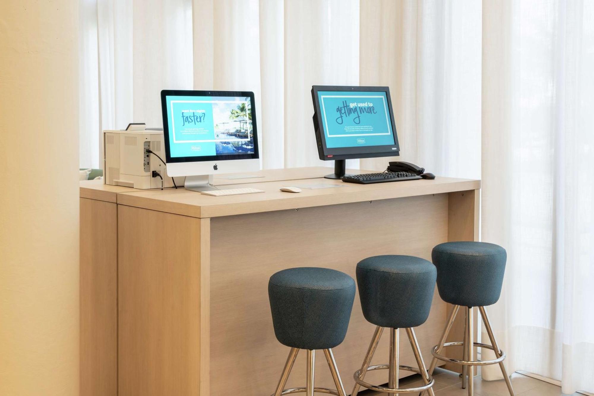 Hotel Doubletree By Hilton Miami Doral à Sweetwater Extérieur photo