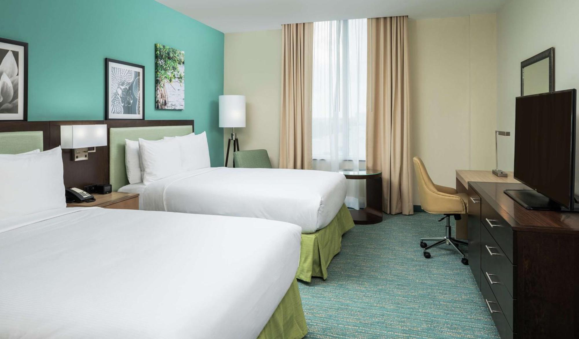 Hotel Doubletree By Hilton Miami Doral à Sweetwater Extérieur photo