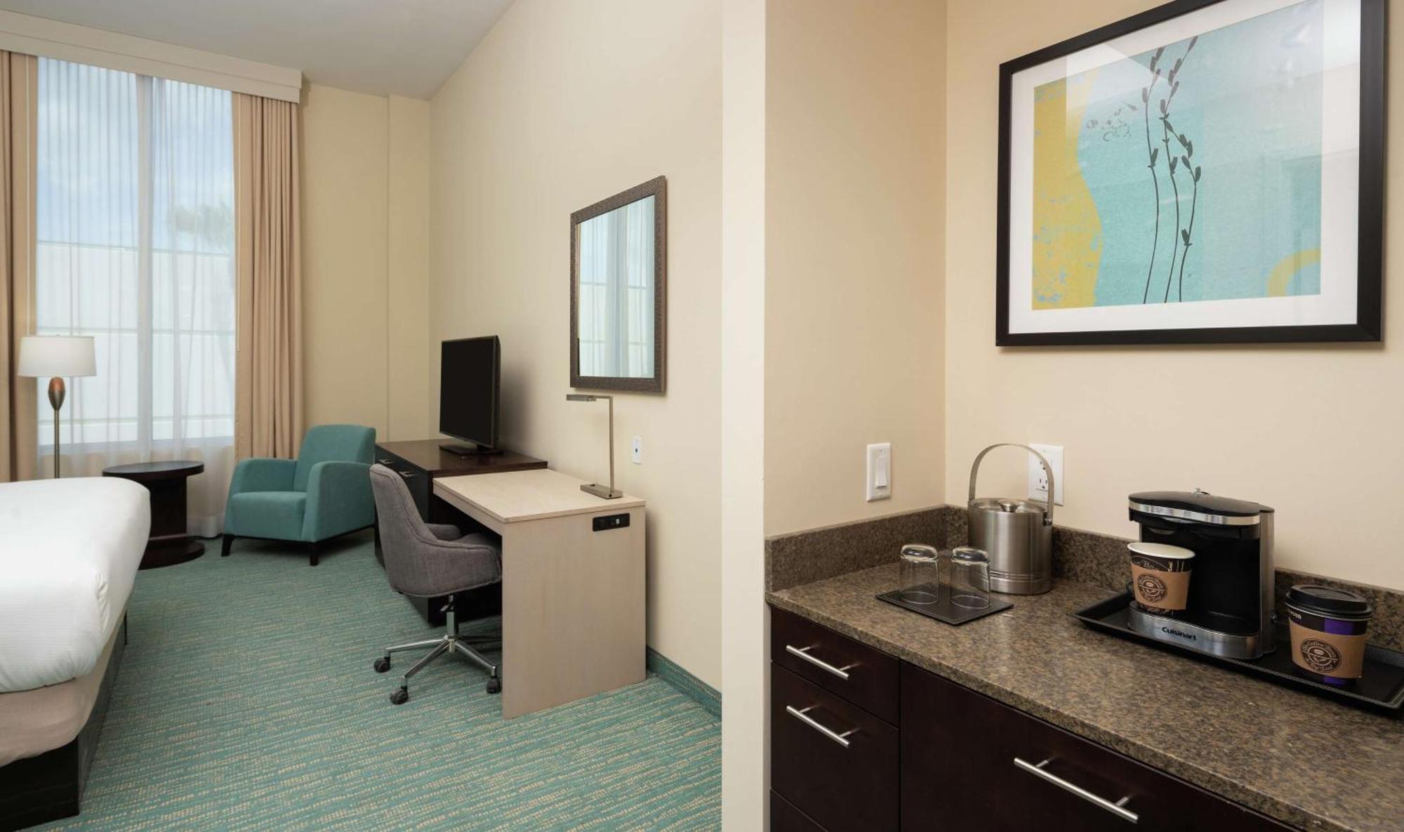Hotel Doubletree By Hilton Miami Doral à Sweetwater Extérieur photo