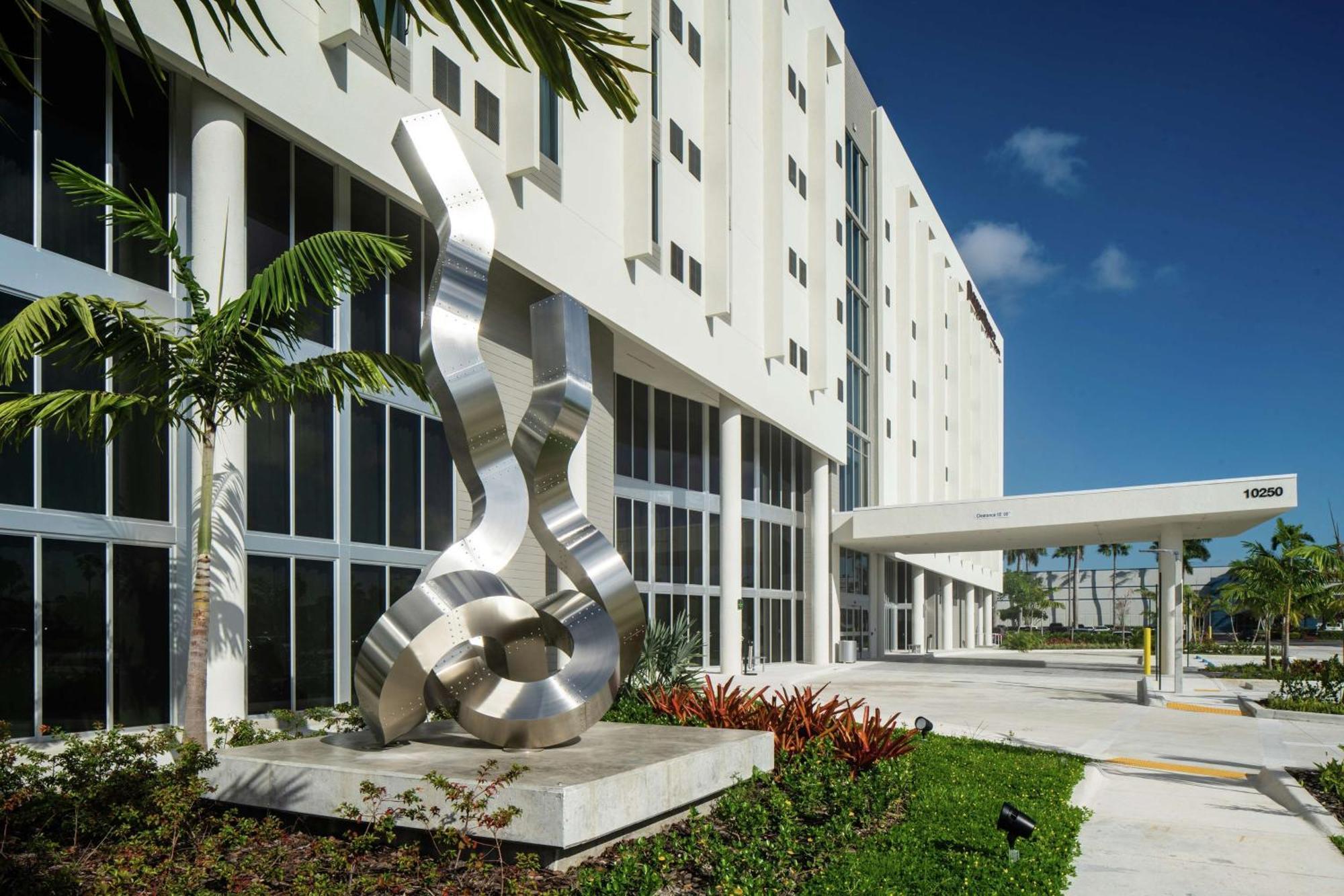Hotel Doubletree By Hilton Miami Doral à Sweetwater Extérieur photo